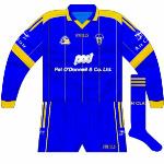 2006: 
When the new kit was launched in 2006, initially the goalkeeper jersey was a reversal of it, barring the hoop. Used for a few league games in the early spring.