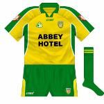 2003:
Another variation for the All-Ireland semi-final against Armagh, different collar and a 'golder' shade.