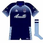 2002-04:
The new goalkeeper jersey for 2002 reversed the colours of outfield shirt, with the Arnotts logo marked out in a sky blue and navy outline.