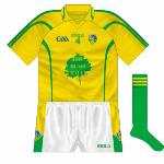 2010-11:
As usual, a straightforward reversal of the regular jersey - or almost, as, for some reason, the middle stripe on the sleeve was fatter than on the green top.