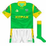 1998-99:
Brand-new design, featuring the crest on the sleeves, first seen in early 1998.