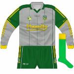 2006-07:
With the launch of the new kit in 2006 was this new goalkeeper's outfit, a change from tradition. While it followed the design of the outfield top, it was grey with dark green sleeves and shorts.