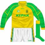 2004:
Accompanying first incarnation of 2004 shirt, gold body with green sleeves. Interestingly, the county crest was rendered in a green outline.